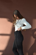 Load image into Gallery viewer, Black Straight Flare Jeans
